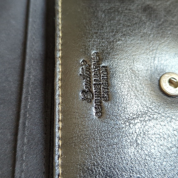 BUXTON Genuine Leather Vintage Minimalist Black Wallet w Kiss Lock Change Pouch - Picture 8 of 16